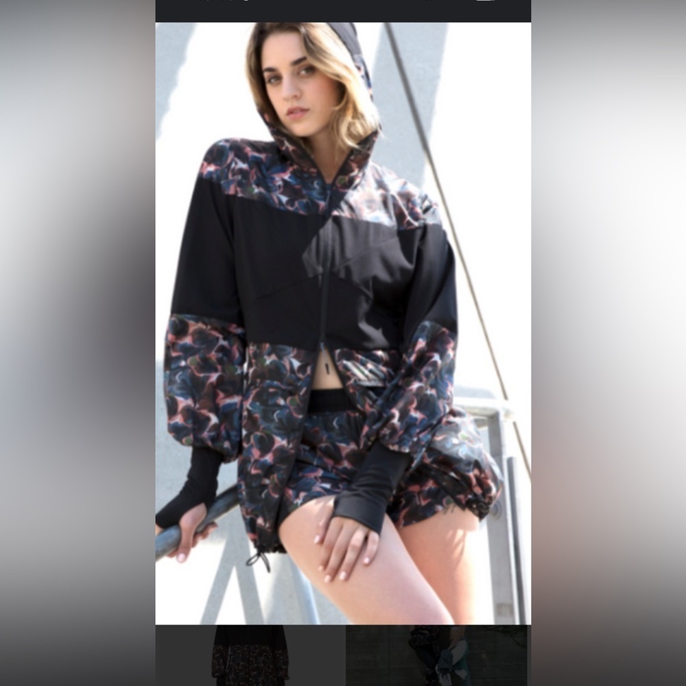 Asics Liberty print Black and Pink Bomber Jacket L Women’s Athletic Street